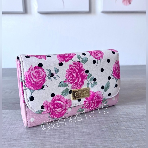 BETSEY JOHNSON Bag Foley Crossbody Wallet- Pink White Floral Rose LBFOLEY - Picture 3 of 8
